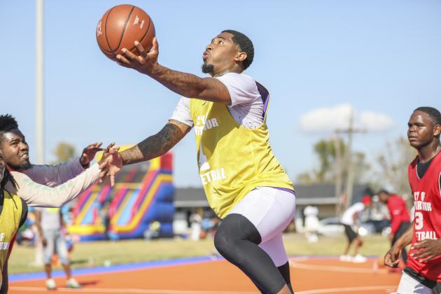A basketball tournament featured eight teams to break in the new court. (Photo: Leo Weeks Photography)